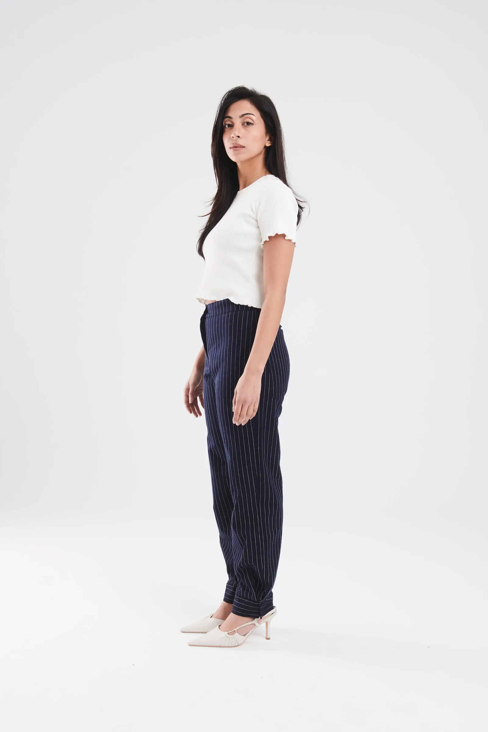 Deconstructed tailored pants in Navy
