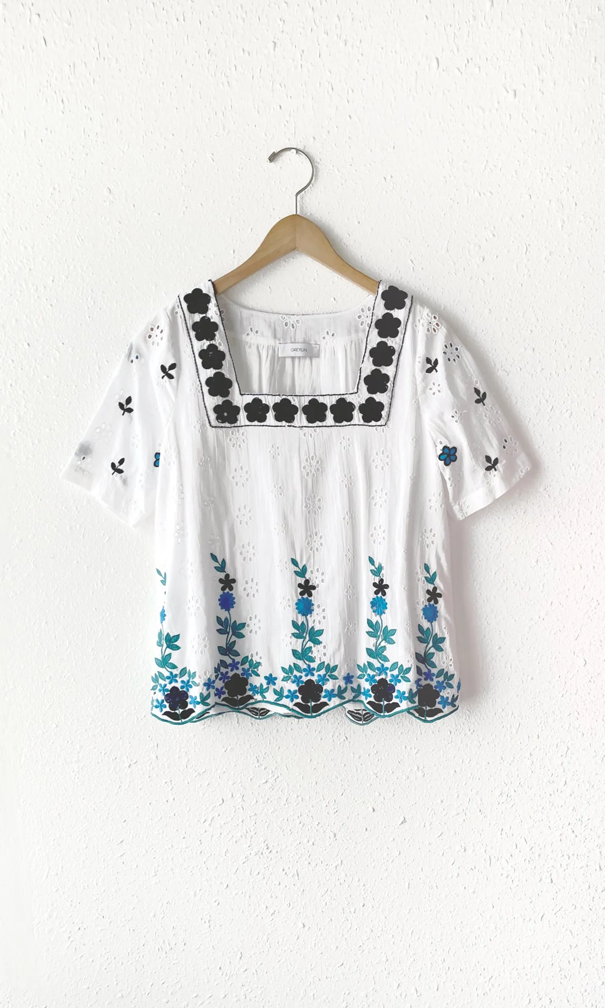 Missi Embroidered Top